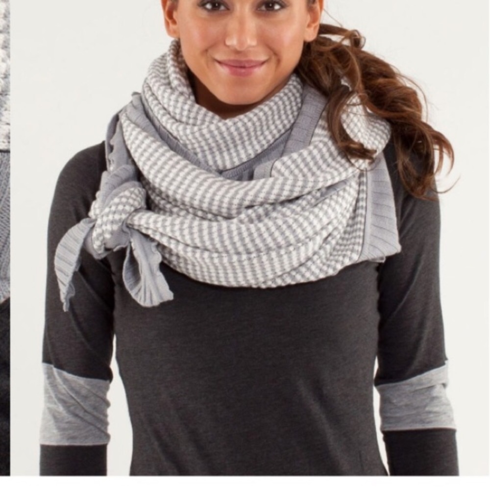 Lululemon Peace of Mind Scarf